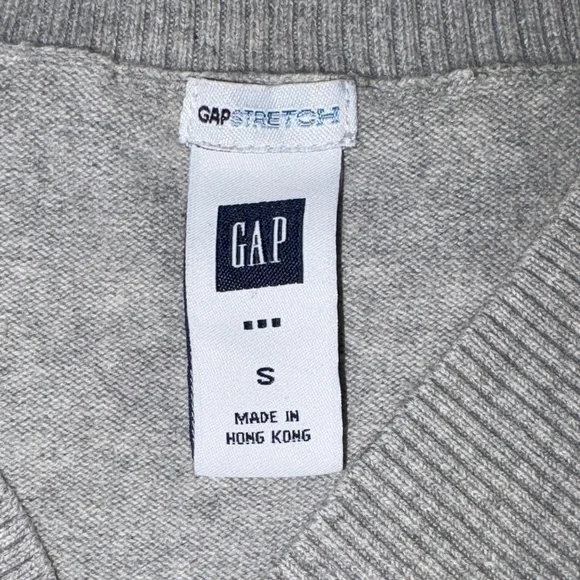 GAP Light Gray V-Neck Sweater for Women - Picture 2 of 2